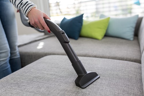 7 Useful Tips on How To Wash Your Carpets and Sofa