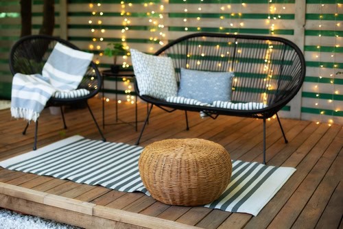 Choosing Carpets for Outdoor Spaces Materials and Maintenance